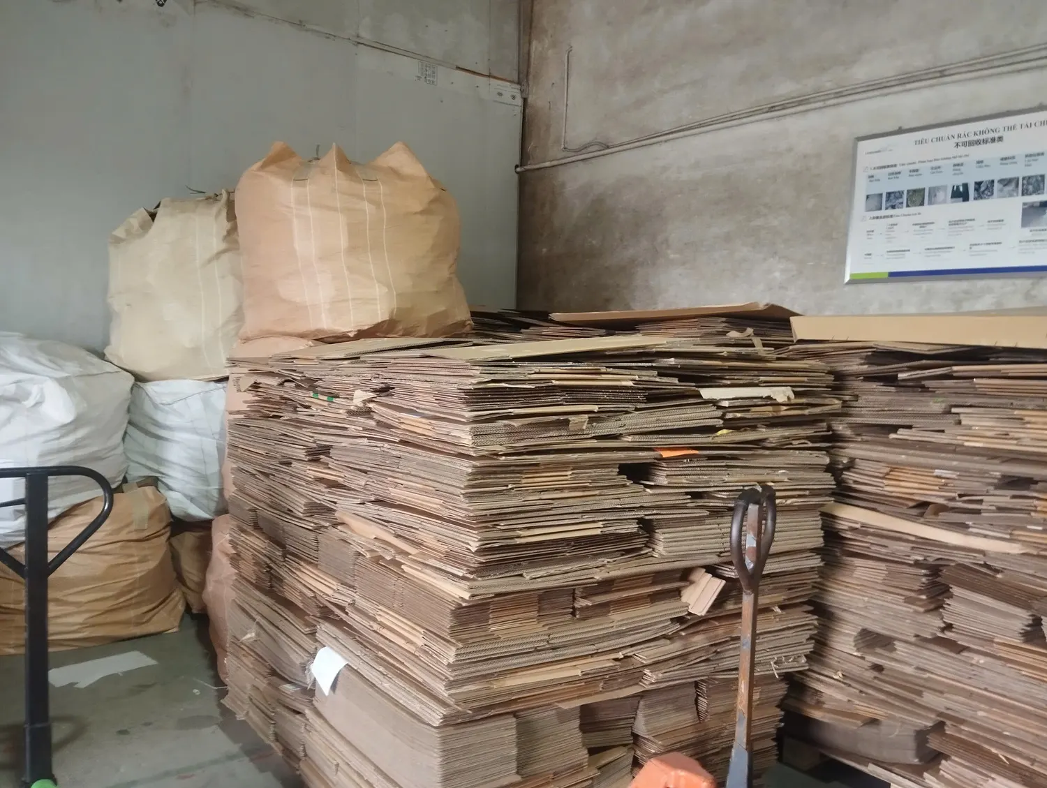 Kho vật liệu tái chế được phân loại